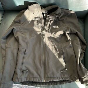 Women’s north face windwall jacket S